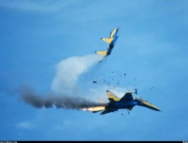 Λευκορωσία: Δραματική εκτίναξη πιλότου MiG-29 κατά τη διάρκεια της απογείωσης (βίντεο)